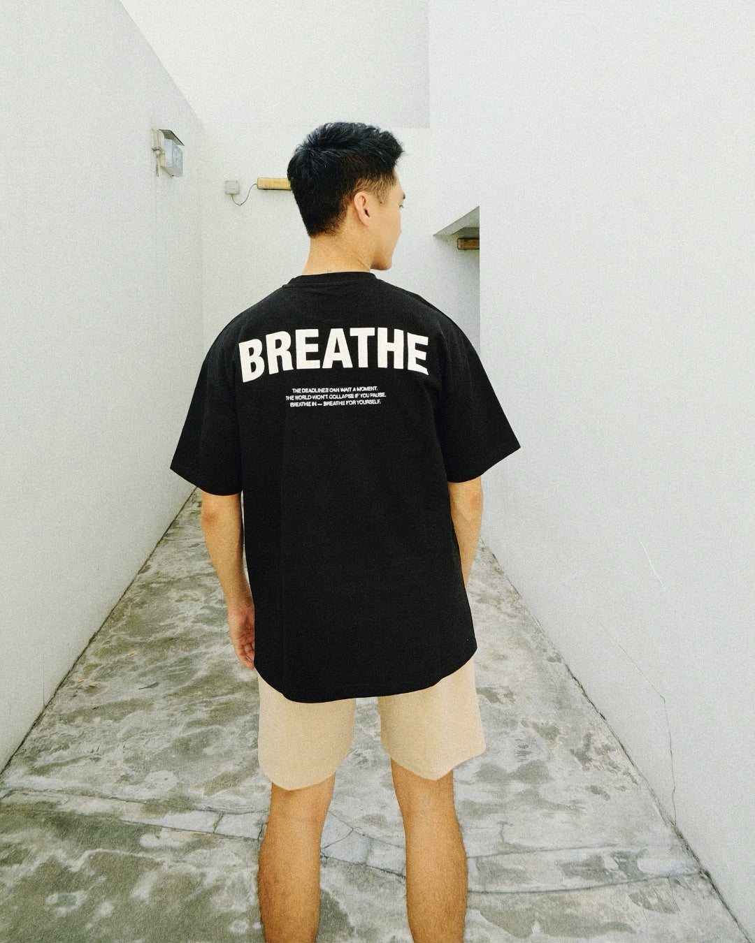 BREATHE Oversized Tee — Black