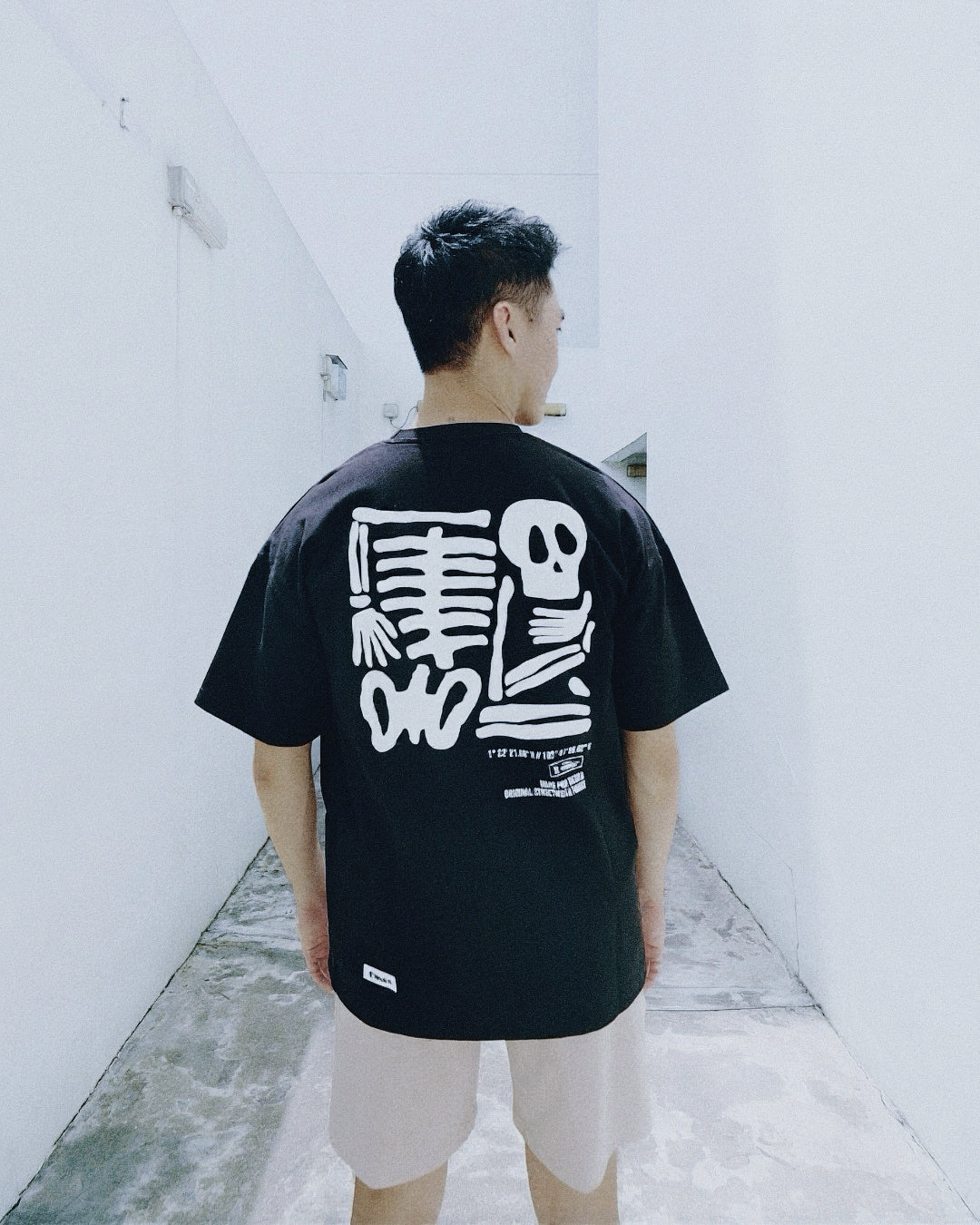 MEMENTO MORI Oversized Tee — Black